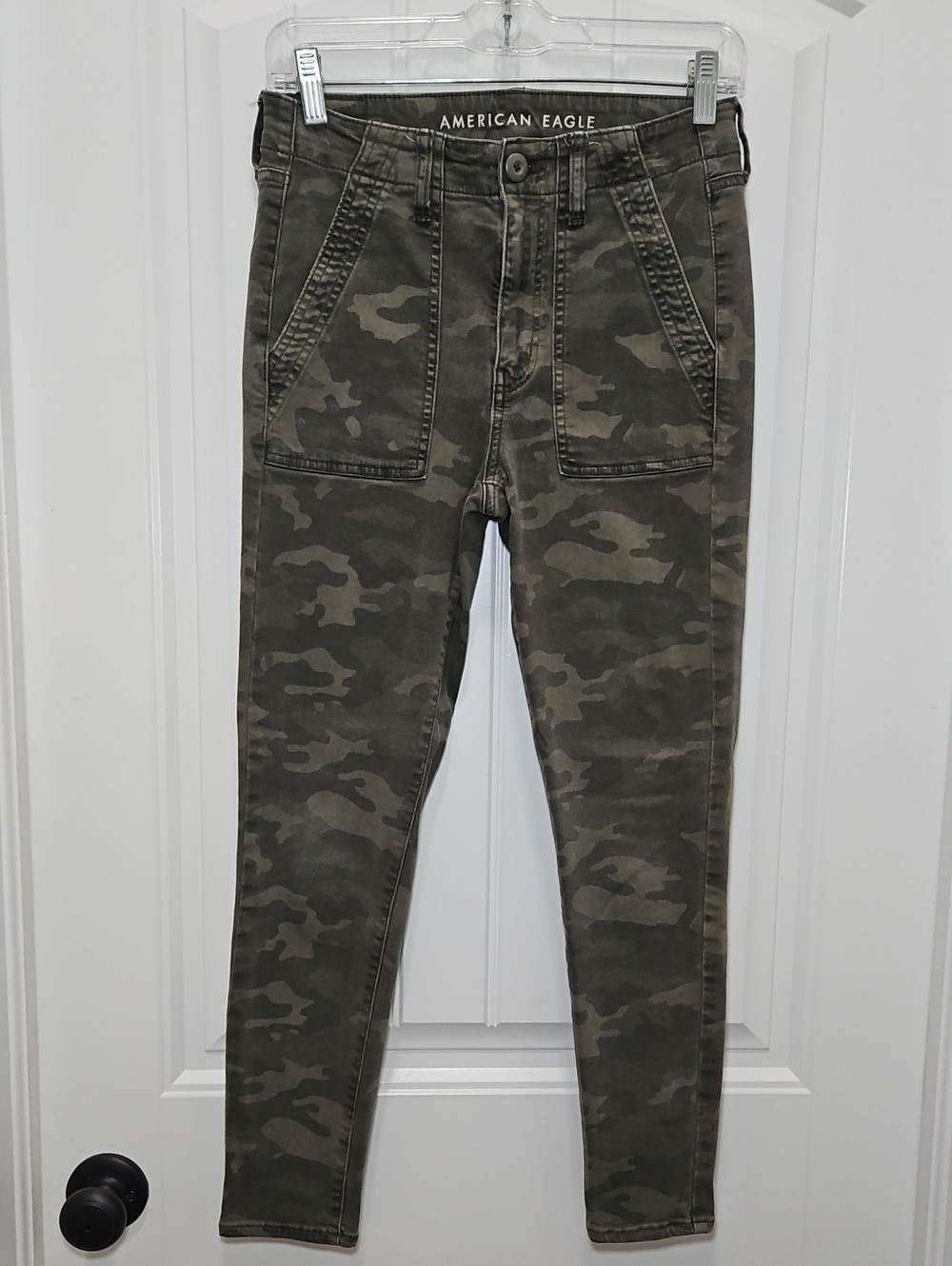 American Eagle Hi-Rise Jegging Crop Jean Camo Women's Size 6 Regular